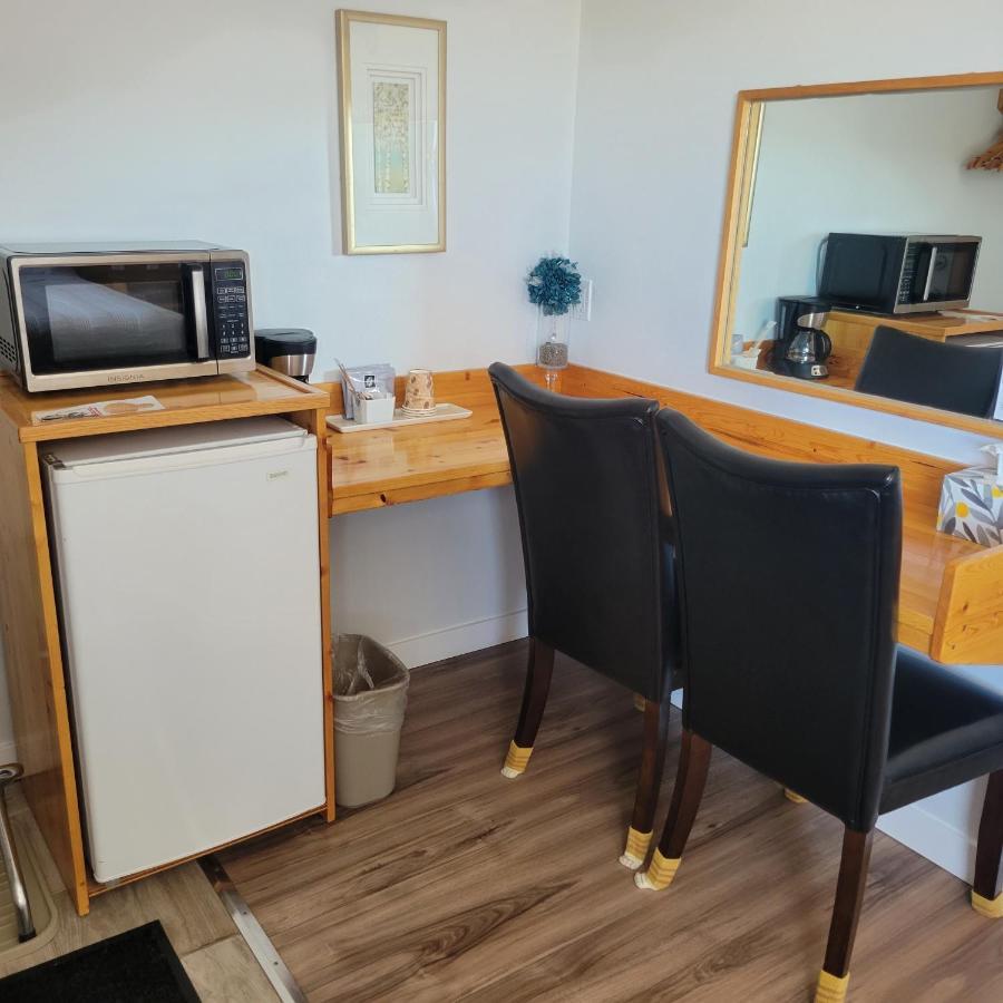 Quest Motel Whitewood Экстерьер фото