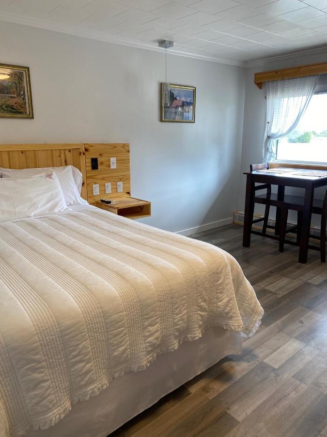 Quest Motel Whitewood Экстерьер фото
