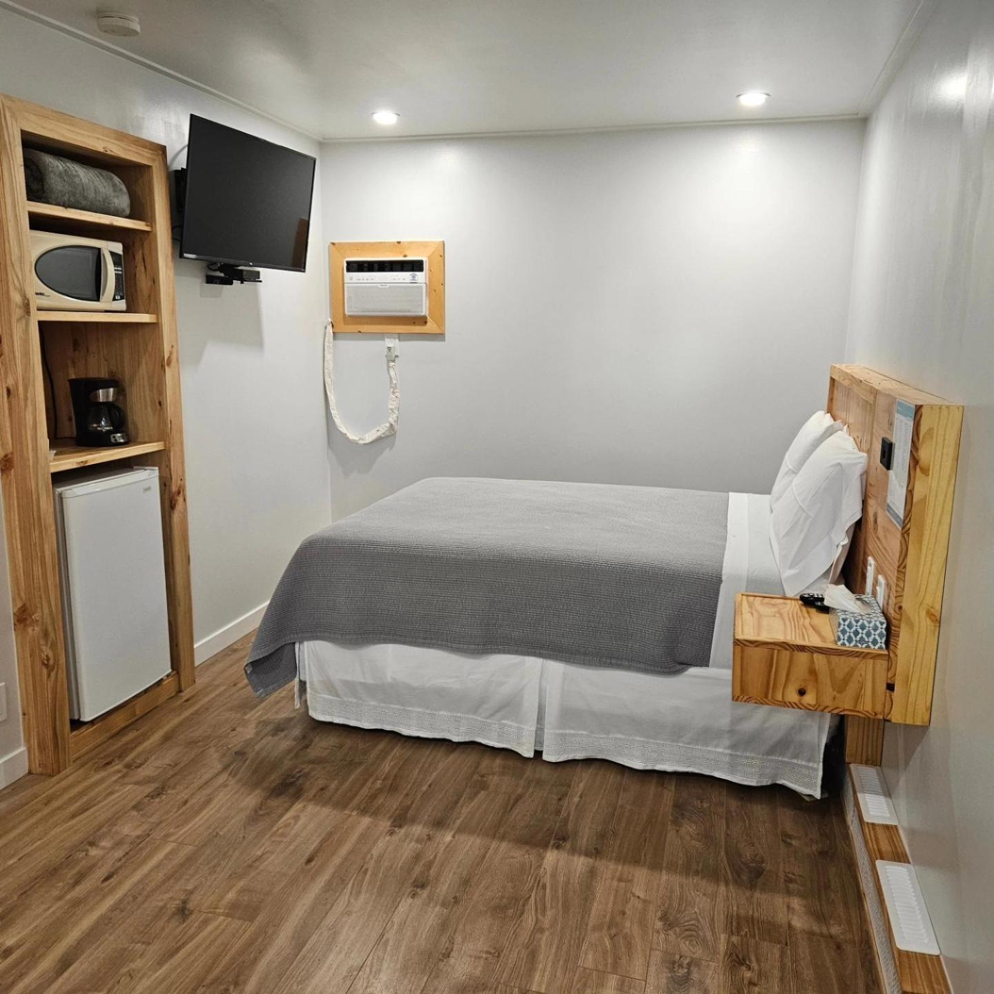 Quest Motel Whitewood Экстерьер фото