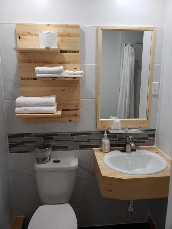 Quest Motel Whitewood Экстерьер фото