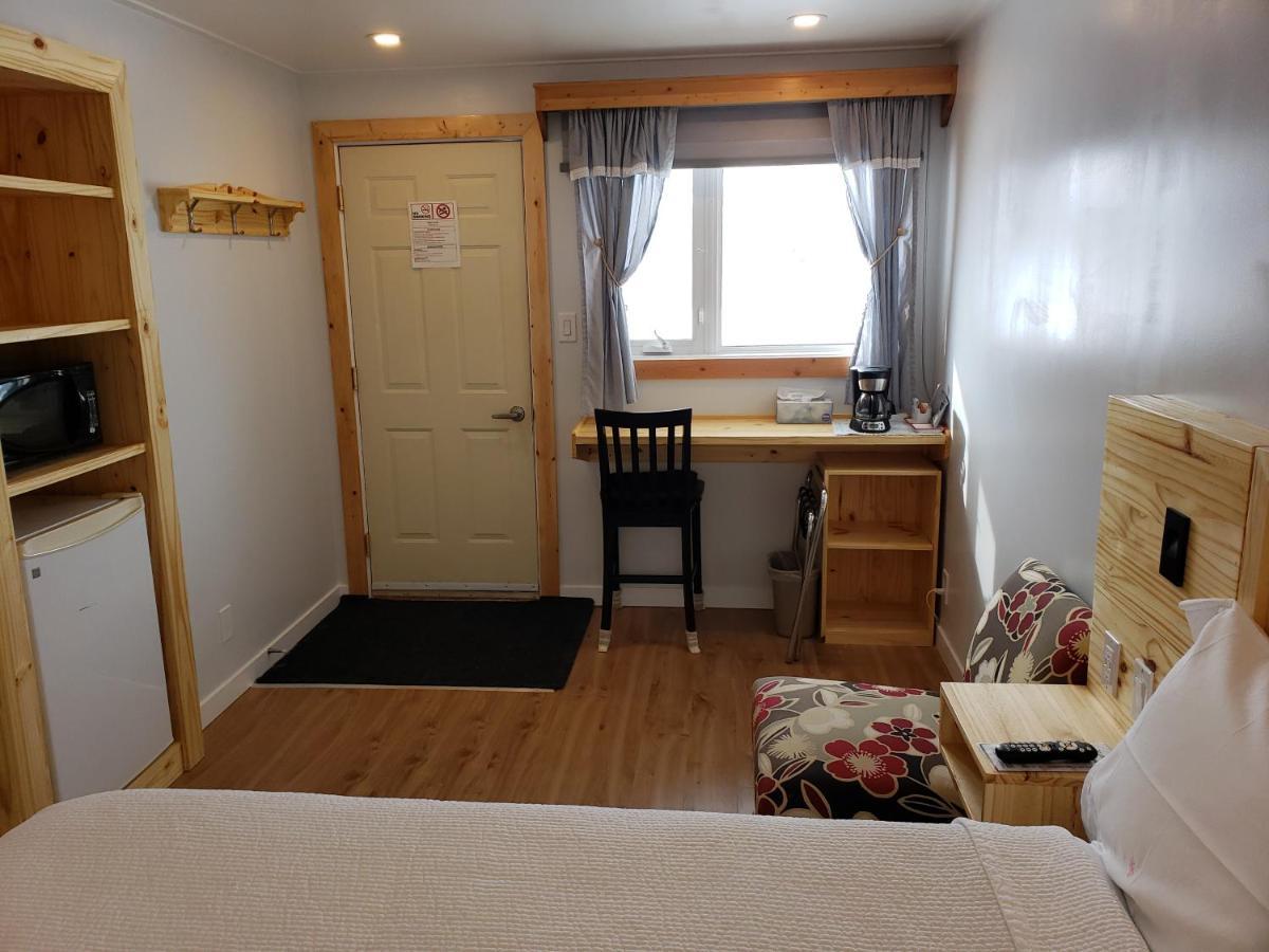 Quest Motel Whitewood Экстерьер фото