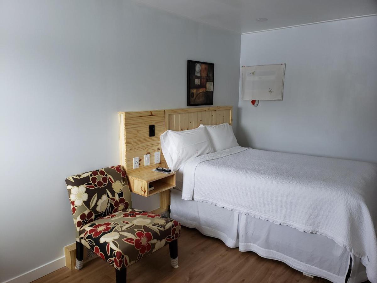 Quest Motel Whitewood Экстерьер фото